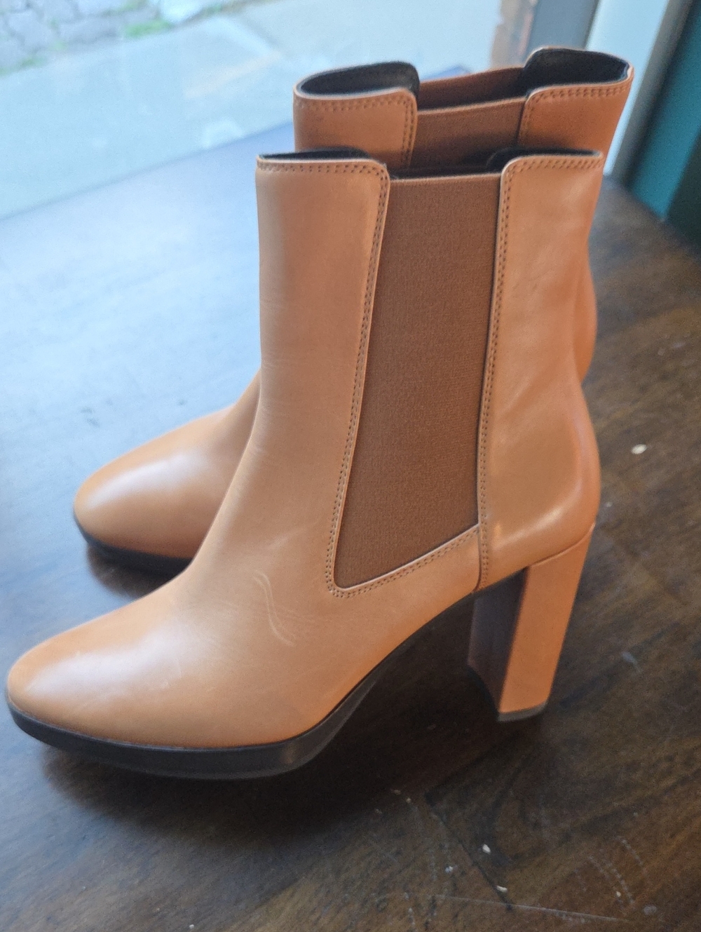 Geox Size 10 Women’s Tan Leather High Block Heel Chelsea Boots NEW